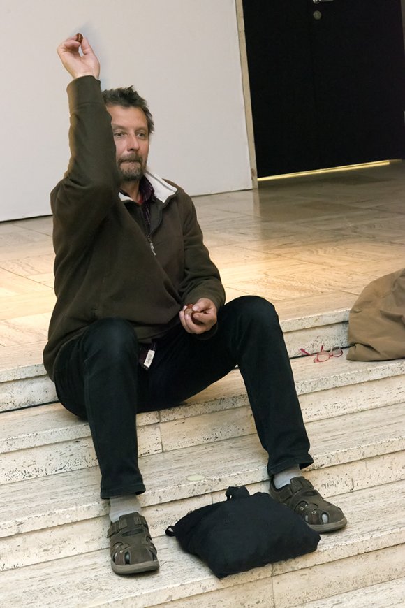 akt_v557