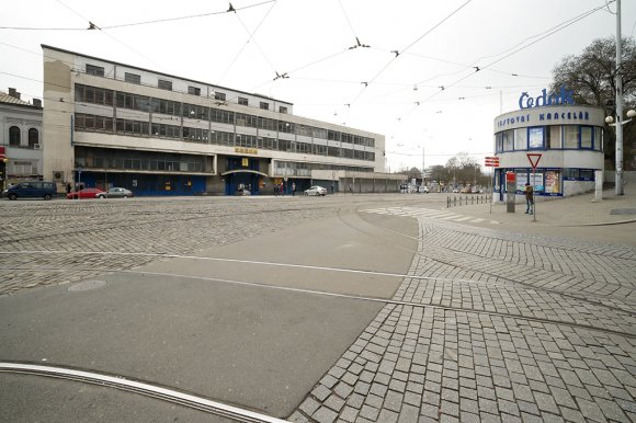 bhn046